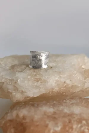 Cuff “Milky Shores”